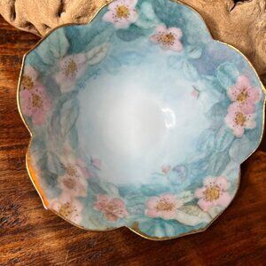 Hand Painted Signed Lotus Bowl 4.5 X2.25